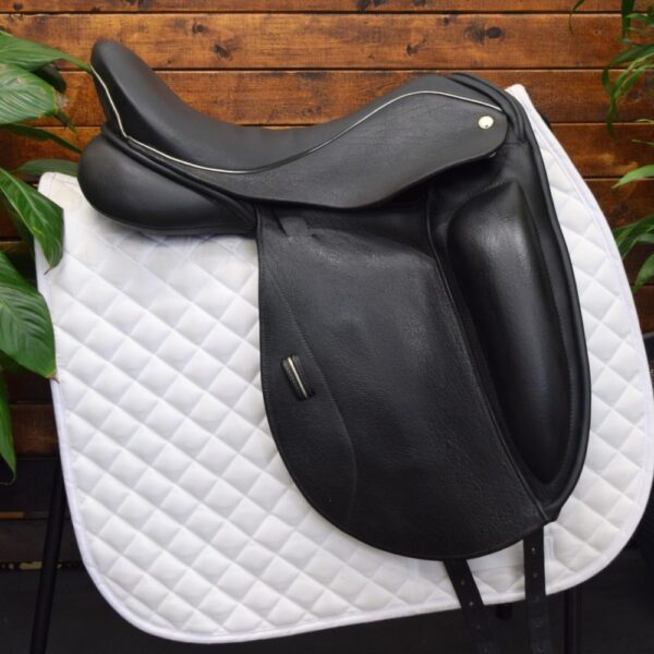 17.5″ N2 Saddlery Vincitoré Dressage (2021) *Wool Flocked*Full Buffalo Leather*