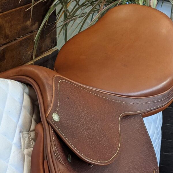 16.5″/17″ Forestier Jump Saddle (2005) *Demo Condition* - Image 2