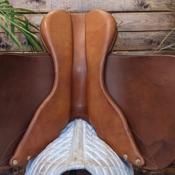 16.5″/17″ Forestier Jump Saddle (2005) *Demo Condition* - Image 7