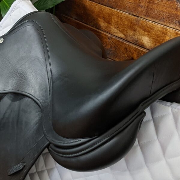 17″ L’Apogee DL Dressage (2013) *Long Flaps*Full Buffalo Leather* - Image 3