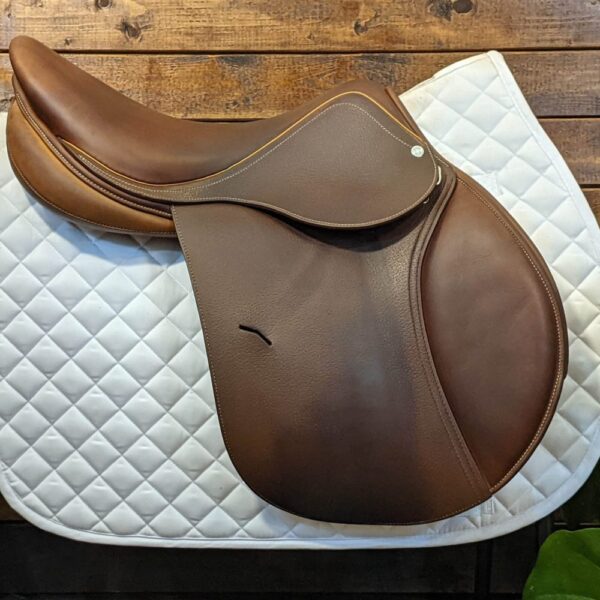 17″ Antares Classique 2 (2012) *Straight Flaps*Bridle, Leathers and Stirrups Included*