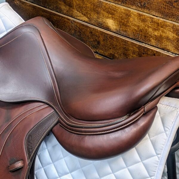 17.5″ CWD SE01 2L (2020) *Full Buffalo Leather* - Image 3