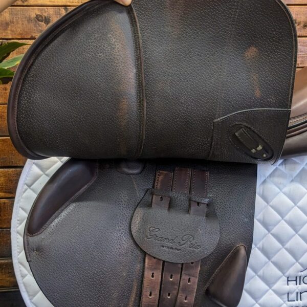 17″ Equipe Grand Prix Jumping Saddle (2017) *Full Grip Leather* - Image 5