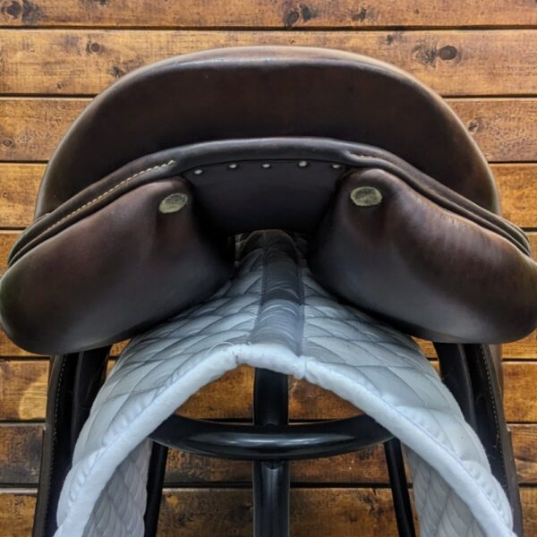 17″ Antares Signature Jumping Saddle 2A (2019) *AO1 Wide Tree*Full Calf Leather* - Image 8